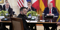 Зеленский заявил, что вопросы территорий будут обсуждаться на трехсторонней встрече - M24.Ru