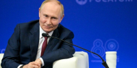 Путин удивился званию девушки, задавшей вопрос о важности Севморпути - M24.Ru