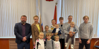 Людмила Митрюк: Помощь должна быть не на словах, а в делах - Единая Россия