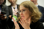 В Лондоне заметили гуляющих вместе Собчак и Арестовича*