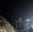 Туристов с младенцем эвакуировали из каньона горной реки в Сочи - M24.Ru