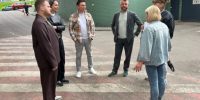 Управа Можайского района взяла на контроль вопрос обновления детских площадок на Беловежской улице - Район Можайский