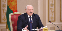 Лукашенко заявил, что посоветует Трампу поддержать инициативу Путина по ДСНВ - ИА Общественная служба новостей
