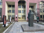 Ученики московской художественной школы посетили выставку работ Петра Оссовского. Фото: Никита Тархов,  Вечерняя Москва