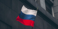 Эксперт по этикету Николаева оценила галстук главы Пентагона в цветах флага РФ - ИА Общественная служба новостей