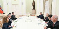 Владимир Путин и Стив Уиткофф начали переговоры в Кремле - Говорит Москва