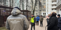 Глава управы Конькова осмотрела территории на Профсоюзной улице - Район Коньково