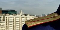 По ходатайству следователей столичного СК арестован обвиняемый в совершении преступления в отношении девушки - Следственный комитет