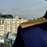 По ходатайству следователей столичного СК арестован обвиняемый в совершении преступления в отношении девушки