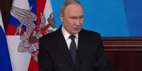 Путин поручил ускорить внедрение в войска России робототехники и технологий ИИ - M24.Ru