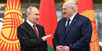 Лукашенко назвал Путина "волкодавом" в политике - M24.Ru