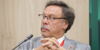 Бовт: Барщевский мог уйти с поста в КС РФ из-за скандала Долиной - Вечерняя Москва