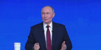 Путин заявил, что заканчивает работу достаточно поздно - M24.Ru