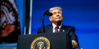Трамп на фоне ожидаемых переговоров по Украине заявил, что поедет во Флориду - M24.Ru