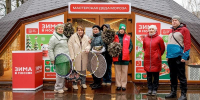 В парках ЗАО москвичи делают нашлемники для бойцов СВО и пишут им письма - Правительство Москвы