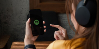 Пользователи Spotify сообщили о сбоях в работе сервиса - M24.Ru
