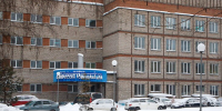 Завотделением роддома в Новокузнецке не признал вину по делу о гибели младенцев - M24.Ru