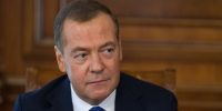 Медведев: Зеленский устраняет конкурентов, что может привести к госперевороту - ИА Общественная служба новостей