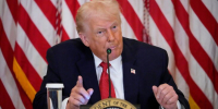 Трамп допустил введение пошлин против стран, несогласных с притязаниями США на Гренландию - M24.Ru
