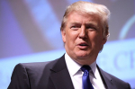 Трамп: каждый новорождённый в США получит $1000