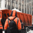 Городские службы продолжают ликвидировать последствия непогоды в круглосуточном режиме - M24.Ru