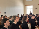 Преподаватели ПСТГУ и Угрешской семинарии провели дискуссию о нравственном измерении церковного искусства
