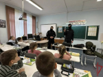 Сотрудники спецподразделения столичного главка Росгвардии провели Урок мужества (видео)