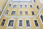 В Москве отреставрировали фасады восьми домов с полукруглыми ризалитами, фото