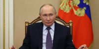 Кремль не получал новых предложений об организации встречи Путина и Трампа - M24.Ru