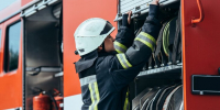 Площадь пожара на нефтебазе на Кубани после атаки БПЛА увеличилась до 3,8 тыс "квадратов" - M24.Ru