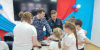 Росгвардейцы провели урок мужества в центре содействия семейному воспитанию - Комсомольская Правда