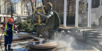 Завершилась весенняя промывка фонтанов в саду "Аквариум" в Москве - M24.Ru