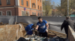 Московские молодогвардейцы провели субботник на территории Храма Великомученицы Ирины в Покровском