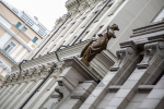 РИАН: в Москве арестовали двух подозреваемых в попытке совершить теракт