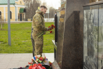 Участник СВО Эдуард Шонов принял участие в мемориально-патронатной акции у стелы защитникам Отечества на востоке столицы