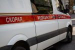 В Якутске маломерное судно врезалось в берег, пострадали три человека