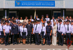 Офицер столичного главка Росгвардии поздравил выпускников подшефного колледжа с окончанием обучения