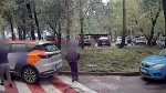 В Москве мужчина с ребенком обокрал пенсионерку, которая пустила их попить воды