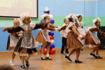 Сейчас закружим вас в вихре праздничных линеек!