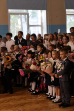 Сейчас закружим вас в вихре праздничных линеек!