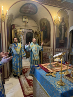 Божественная литургия в Неделю 13-ю по Пятидесятнице на Сербском подворье в Москве (фото)