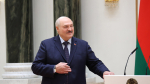 Лукашенко подарил квартиру семье с редкой тройней из Минска