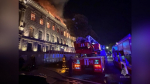 СК начал проверку после крупного пожара в историческом особняке в Петербурге
